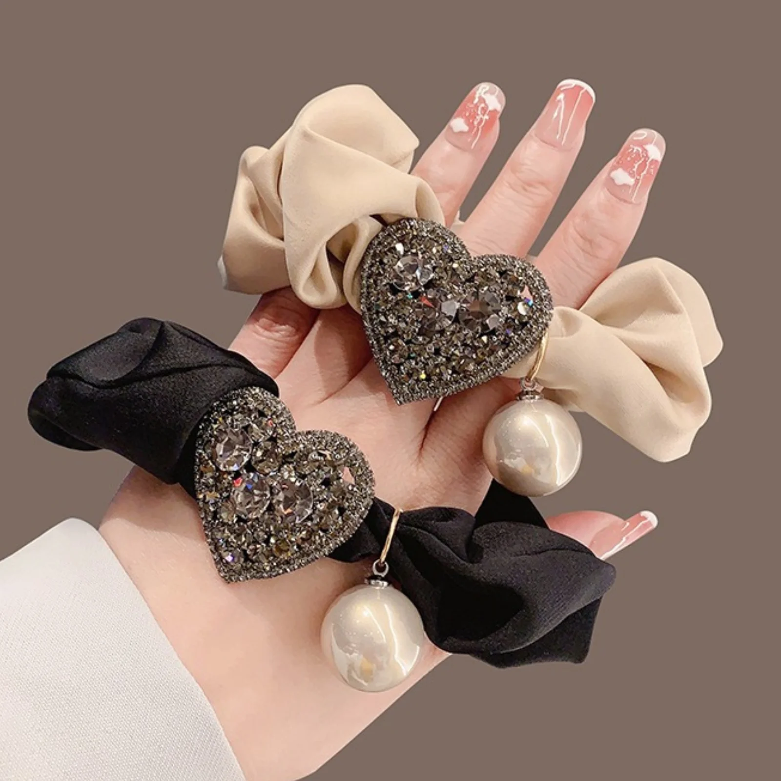 1PC Sparkly Heart Scrunchies, Black/Beige With Rhinestone & Pearl Decor, Elegant Retro-Style Hair Ties For Women
