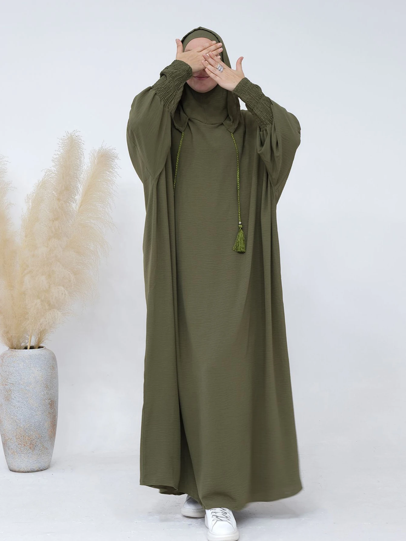 2025 Women Abaya Caftan Muslim Ramadan Prayer Clothing With Hooded Solid Casual Batwing Sleeve Arab Robe Eid Islamic Long Dress 21 2025 Women Abaya Caftan Muslim Ramadan Prayer Clothing With Hooded Solid Casual Batwing Sleeve Arab Robe Eid Islamic Long Dress