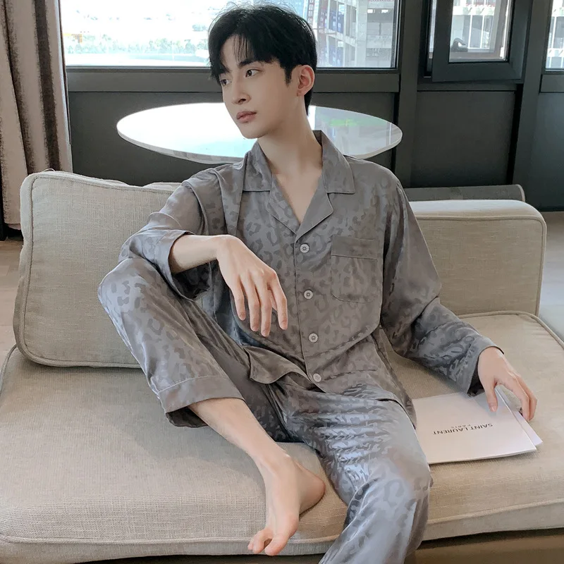 

Men Grey Satin Leopard Print Pajamas Sets Long Sleeve Pyjamas Suit Sleepwear Pijama Loungewear