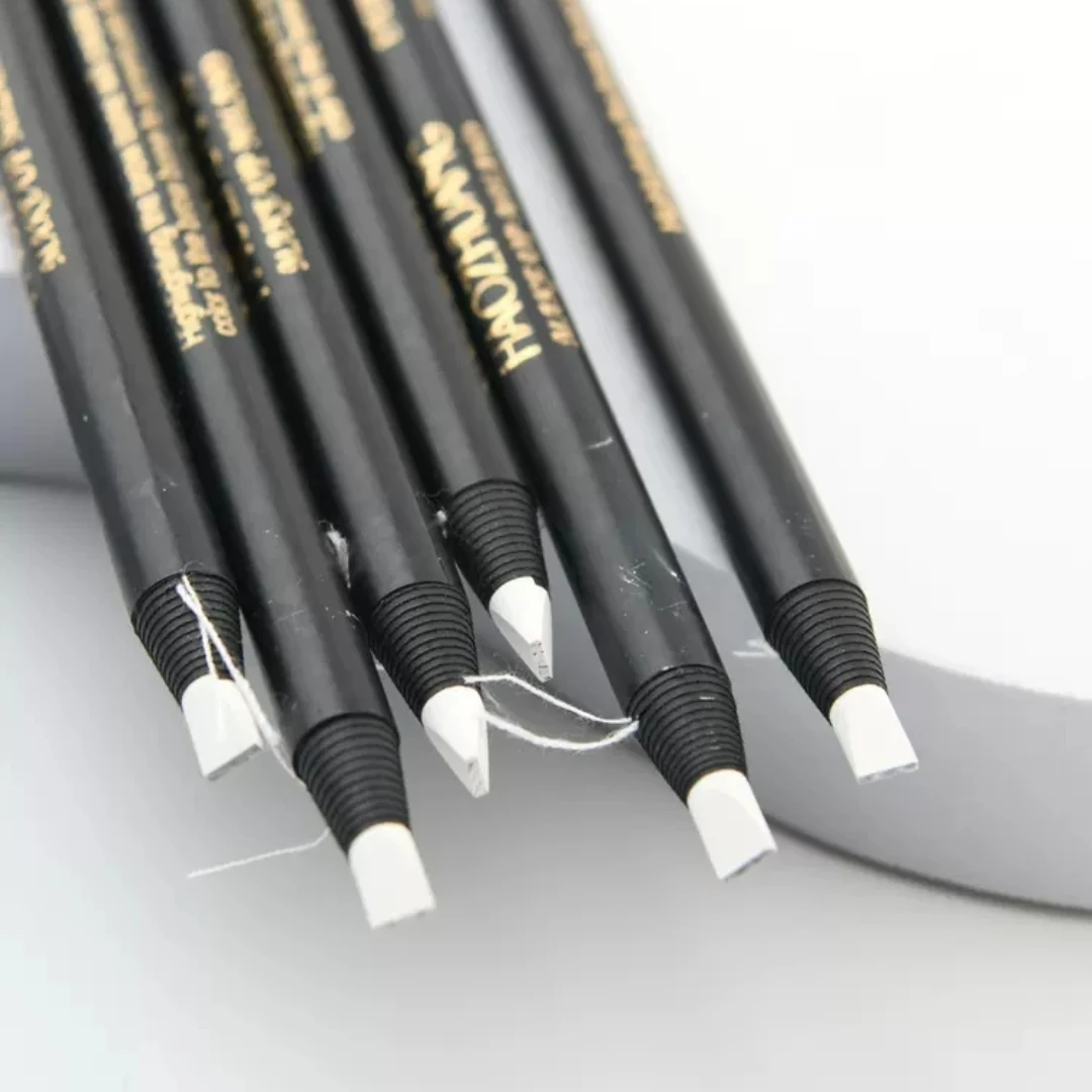 

High quality white drawstring eyebrow pencil with long-lasting and non fading pattern, makeup artist positioning and styling pen