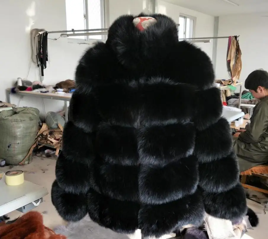 

2024 RetrO vintage Luxury Women"s Winter Natural fox fur Coats Perfect Fit Warm soft real fur jackets wholesale