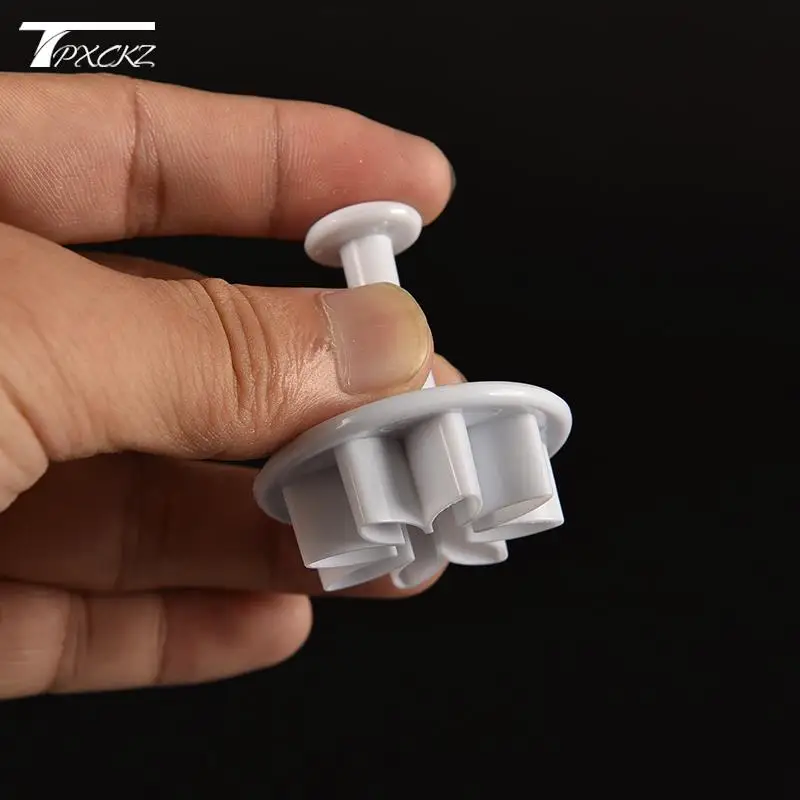 Slide image f4fa11e2122e49638fa423cbaf0103ab