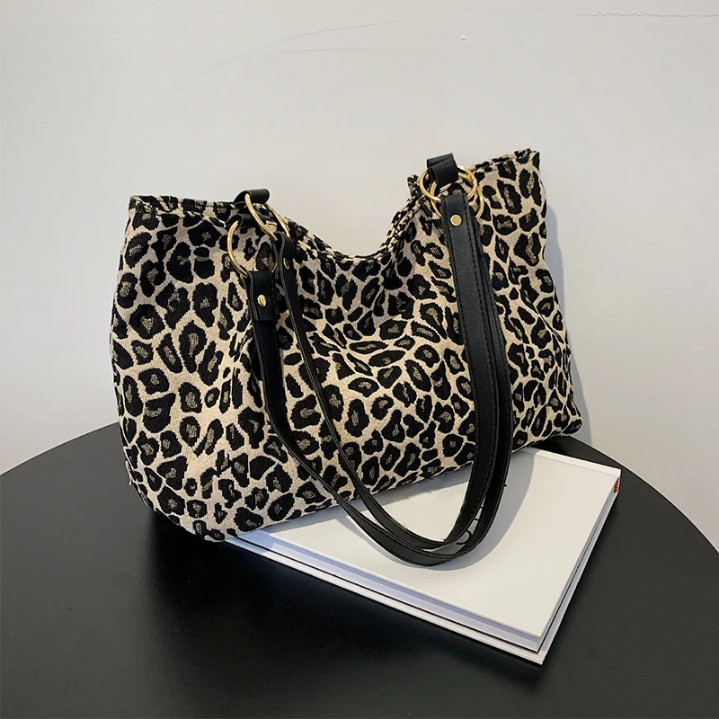 New Fashion Tote Bags Shopping and Travel Canvas Bags New Women Popular Handbags Large Capacity Leopard Shoulder Bags