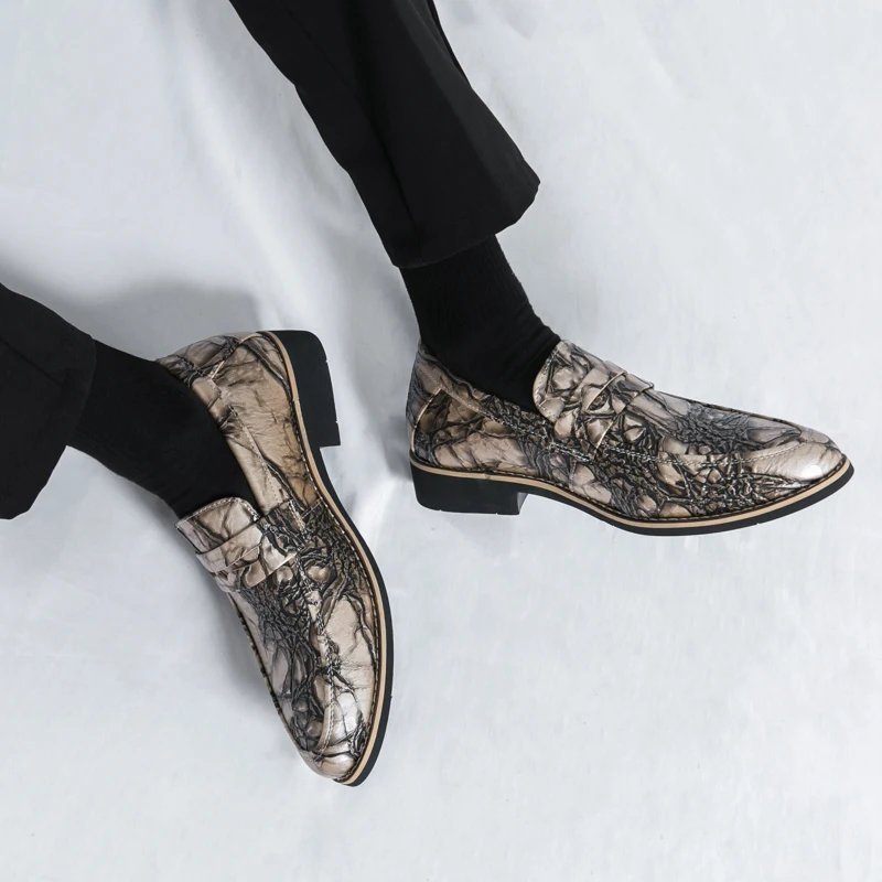 Black casual men's loafers Fashion designer's New style Office Leisure Business Party Adult nightclub shoes Plus Size 38-46