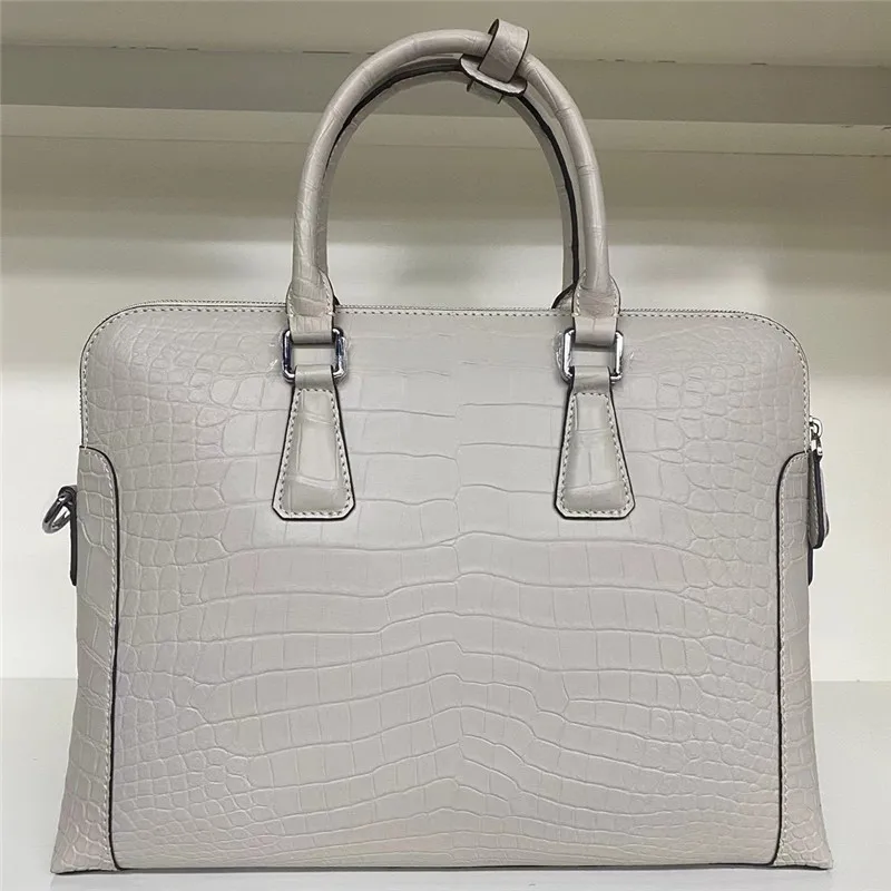 Рисунок 6 - Сумка из натуральной кожи под кожу