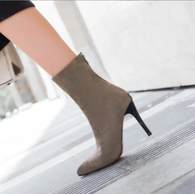 Рисунок 6 - Новые сексуальные ботинки с острым носком