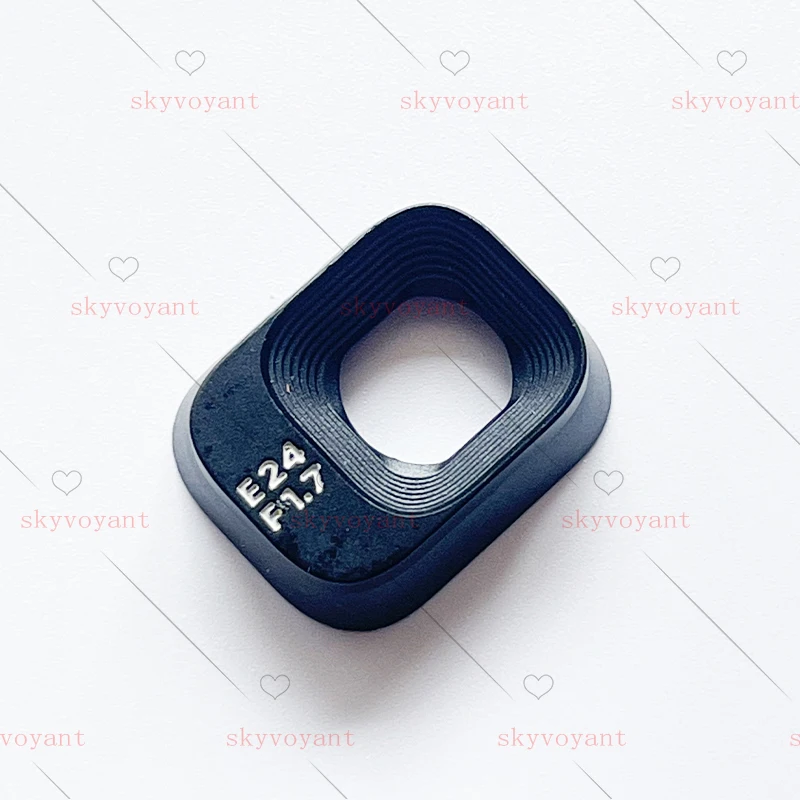 Couvercle de Cardan Original pour DJI Mini 3 Pro et Mini 3 posé à côté du drone, prêt à être utilisé.