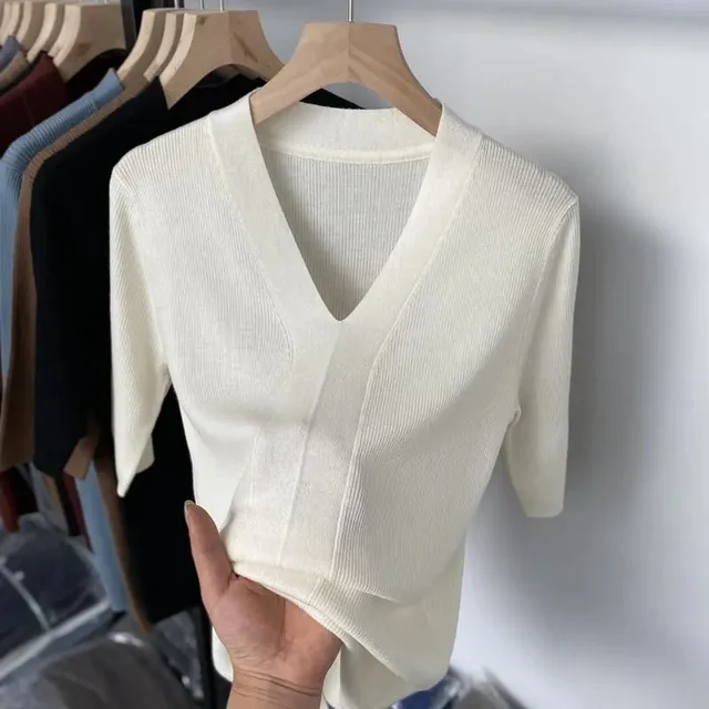 Women Sweater Short Sleeve V-neck Stripe Knitwears Slim Fit Shirt Korean Fashion Pullovers Thin Knit Tops 2024 Bottoming Shirts 2