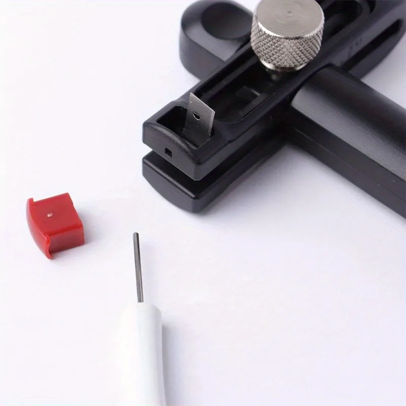 Adjustable Leather Cutting Tool with Clear Scale
