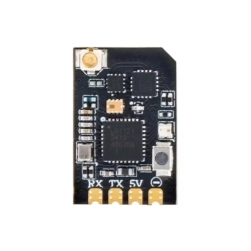 Récepteur ExpressLRS XR1 Nano 2.4GHz à côté d'une pièce de monnaie pour comparer sa taille minuscule.