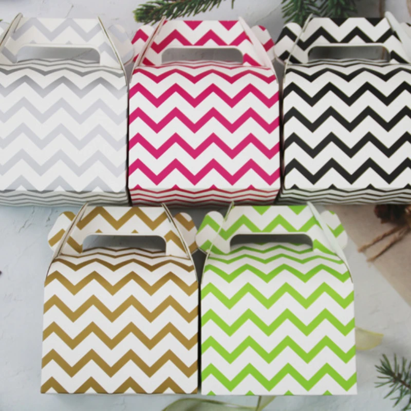 

50pcs Cake Handle Paper Box 11.5x8.5x15.5cm Pastry Box Biscuit Box Baking Pastry Packaging Box Cake Display Packaging Supplies