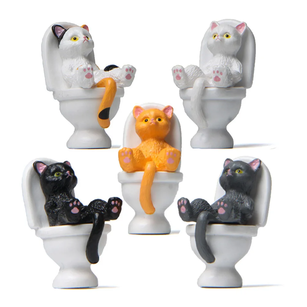 Cat on Toilet Resin Home Decoration Action Figure Dollhouse Landscape Accessories Fairy Garden Miniatures Desktop Model Ornament