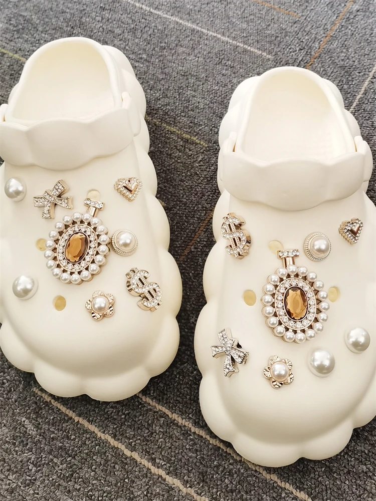 16-teiliges Set Parfümflaschen-Schuhcharms DIY-Dekorationen Glitzernde Dollar-Schleifen-Clogs-Schuhschnallen Zubehör Blumen-Herz-Schuhclips – Detail 8