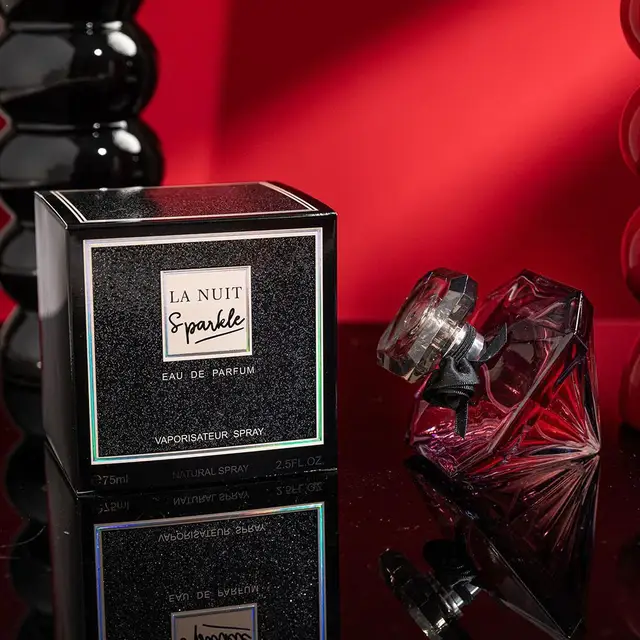 Eau de Parfum 75ml |   Parfum sophistiqué longue durée |   Flacon en forme de diamant pour parfum en spray pour femme, idéal pour offrir 1