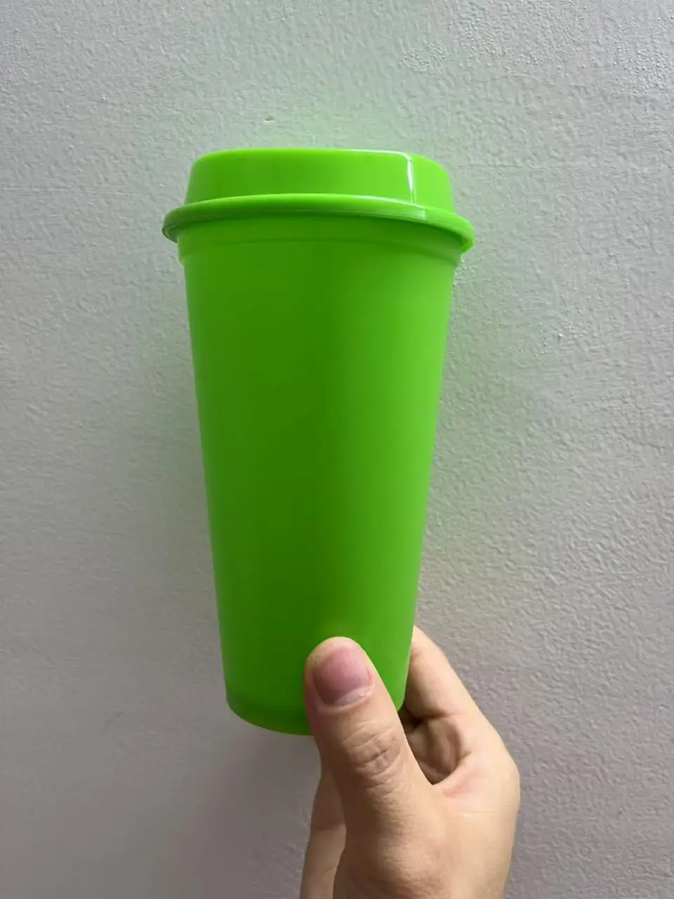 Eco-Friendly Reusable Travel Coffee Mug - BPA-Free Plastic, 16oz Capacity