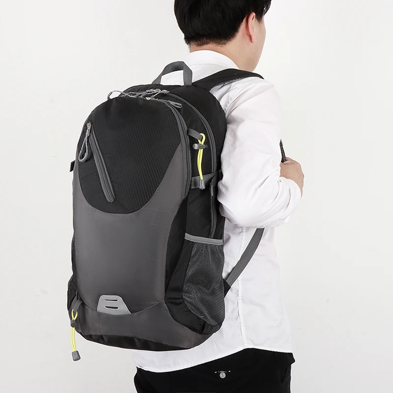 Universal hiking backpack, large capacity, lightweight travel, multifunctional, hiking, with zipper, hip adjustment