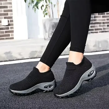 أحذية للنساء موضة الصيف سهلة الارتداء شبكة مسامية مريحة سميكة سوليد الأحذية تصحيح أحذية المشي في الهواء الطلق متعددة الاستخدامات 3