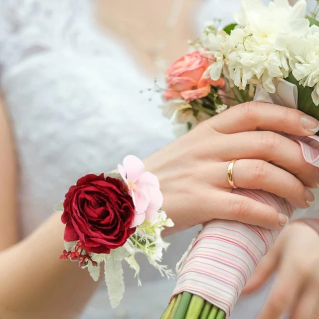 2pcs Flower Wrist Corsage and Boutonniere Set Artificial Corsage Wristlet  Band for Wedding Ceremony Accessories Prom Suit Decorations 