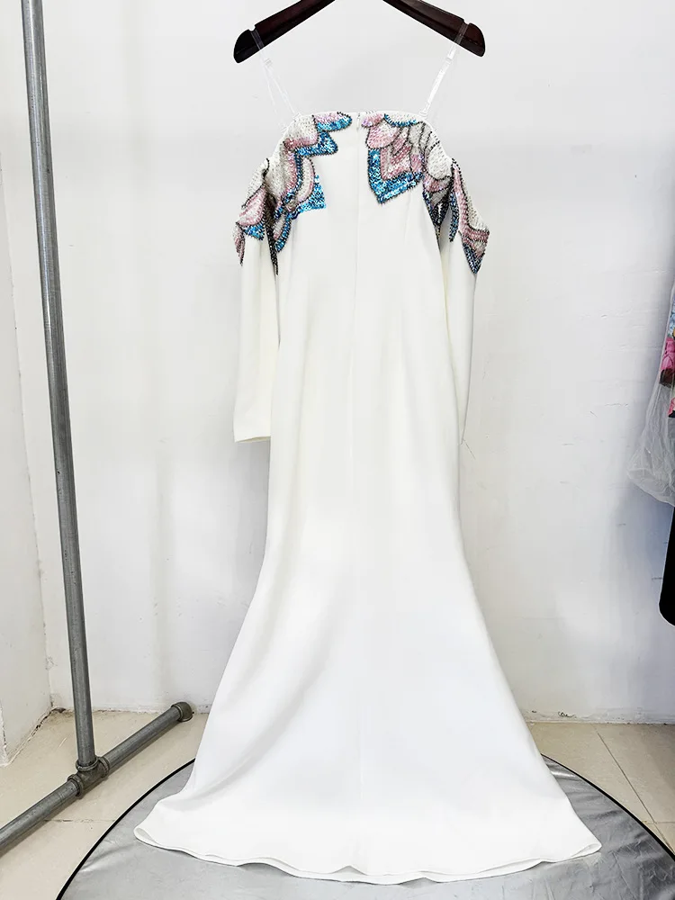 أحدث فستان ماكسي طويل مطرز بالخرز لعام 2025 من HIG...