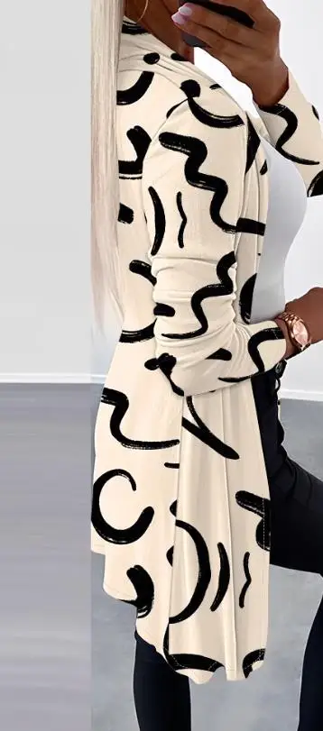 Рисунок 2 - Женское повседневное пальто с длинным рукавом