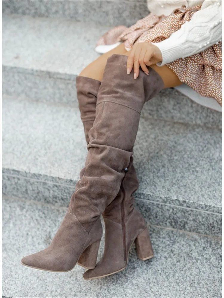 Fall and Winter Over Knee Lady Boots Wholesale Luxury Brand Design Monogram  Women Shoes - China Women Shoes and Slippper price