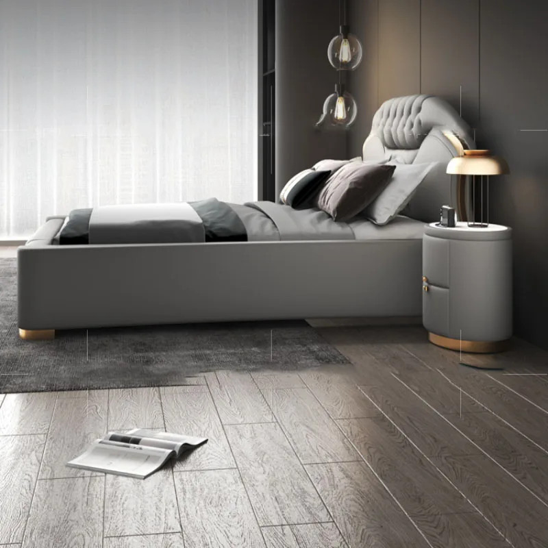 Luxury high-end large bed in the hotel, American style light luxury home bedroom, master bedroom, double room, high-end furnitur