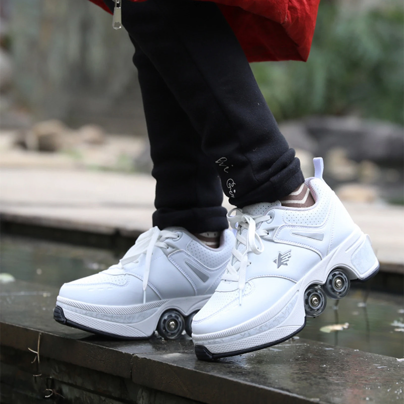 Deformation Roller Shoes Double-Row Deformed Roller Skates 4 Wheels Roller Skates Parkour Shoes Sneakers With Wheels For Child