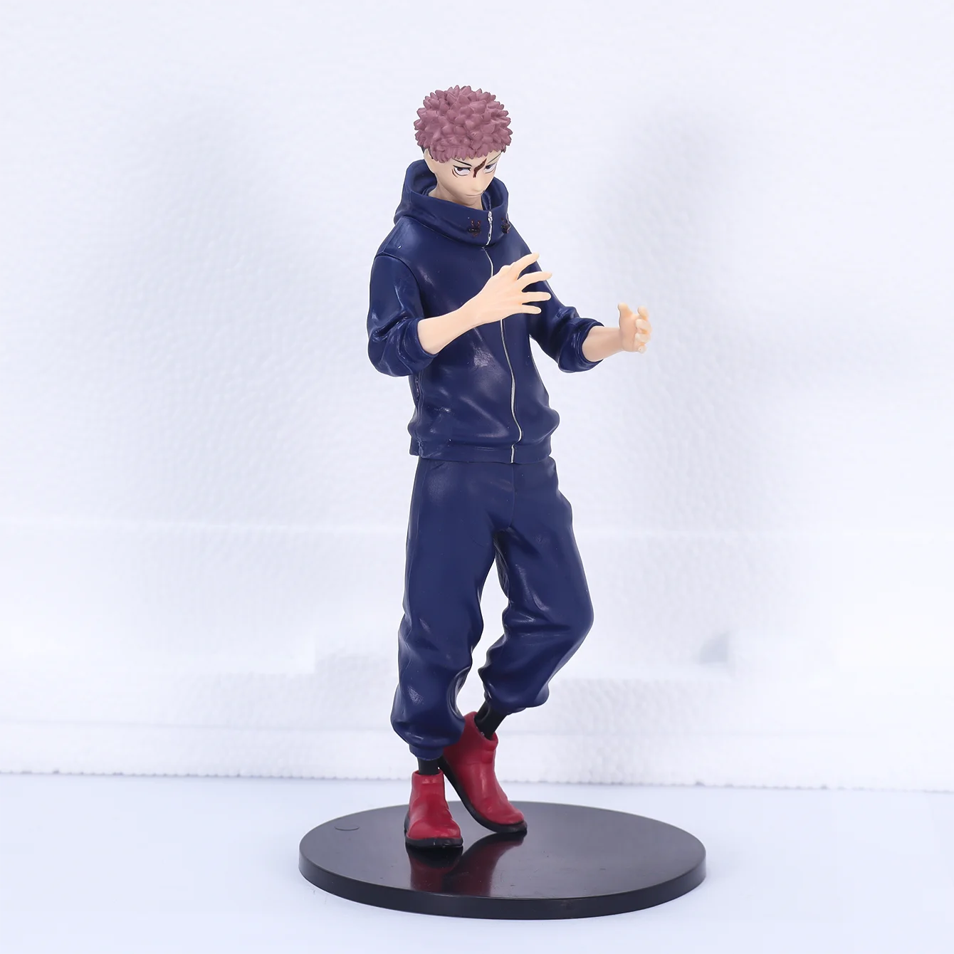 Anime Collectible Figure: Itadori Yuji Desktop Ornament & Ramen Noodle Holder Gift