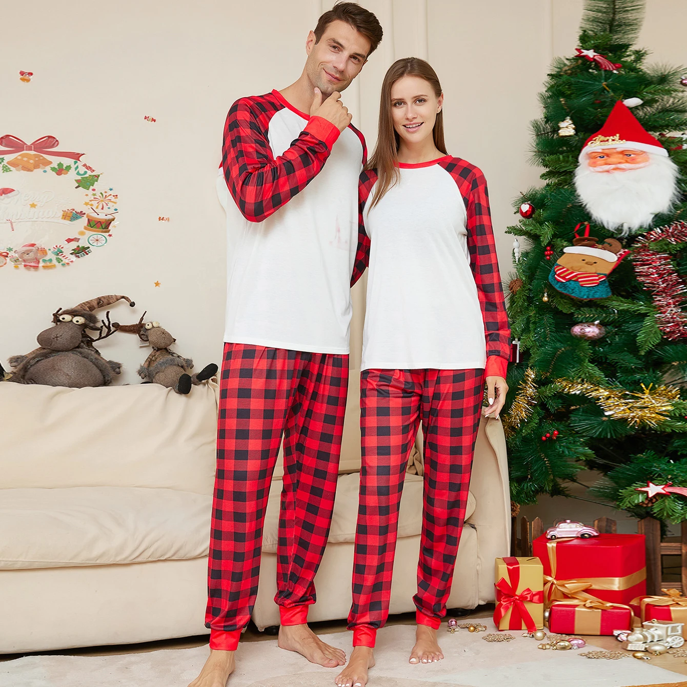 thumbnail image 4 of Nuevo conjunto de pijamas navideños familiares con estampado de cuadros en color liso para padres e hijos, 4 of 5
