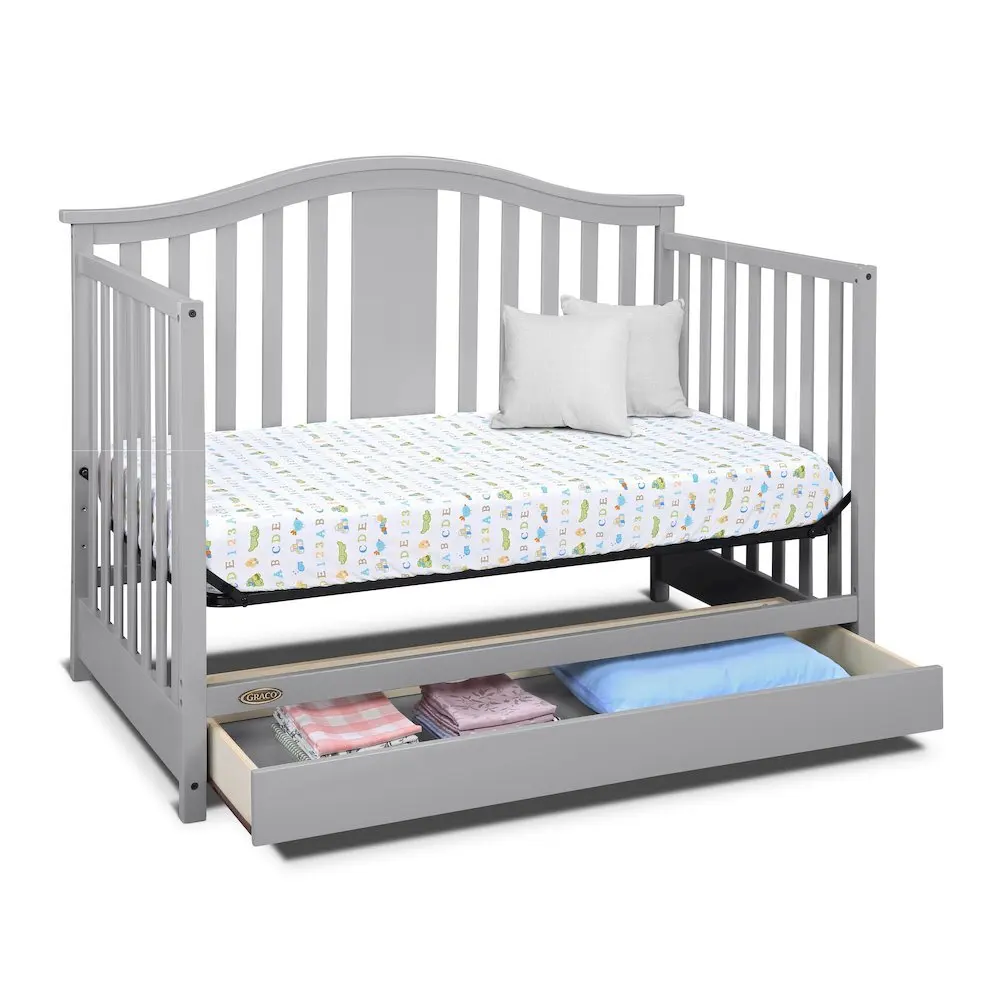 Solano 4-in-1 Convertible Crib with Drawer 4