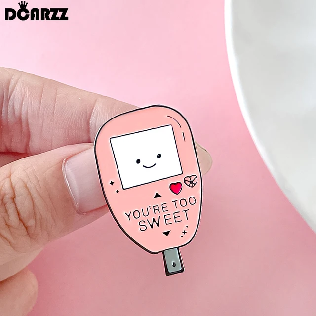 DCARZZ Lovely Blood Glucose Monitor Enamel Brooch Pin Medical Jewelry Backpack Badge Lapel Collar Badge for Doctor Nurse
