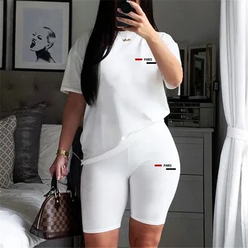 Abbigliamento Casual Estivo da Donna, Set Due Pezzi con T-Shirt a Collo Tondo e Pantaloncini, Tuta Sportiva a Maniche Corte per Uso Quotidiano, Set Coordinati in Vendita