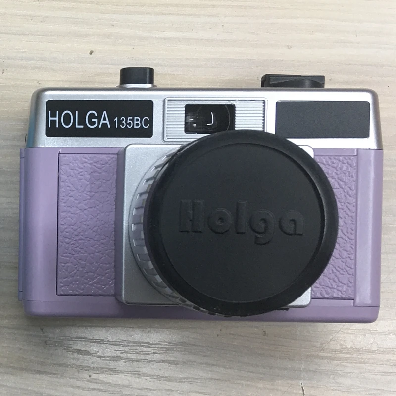 HOLGA 135BC 135 Film Camera Foolproof Camera Retro Camera Leak Light Dark Angle Creative Camera Beginner's Film Camera
﻿