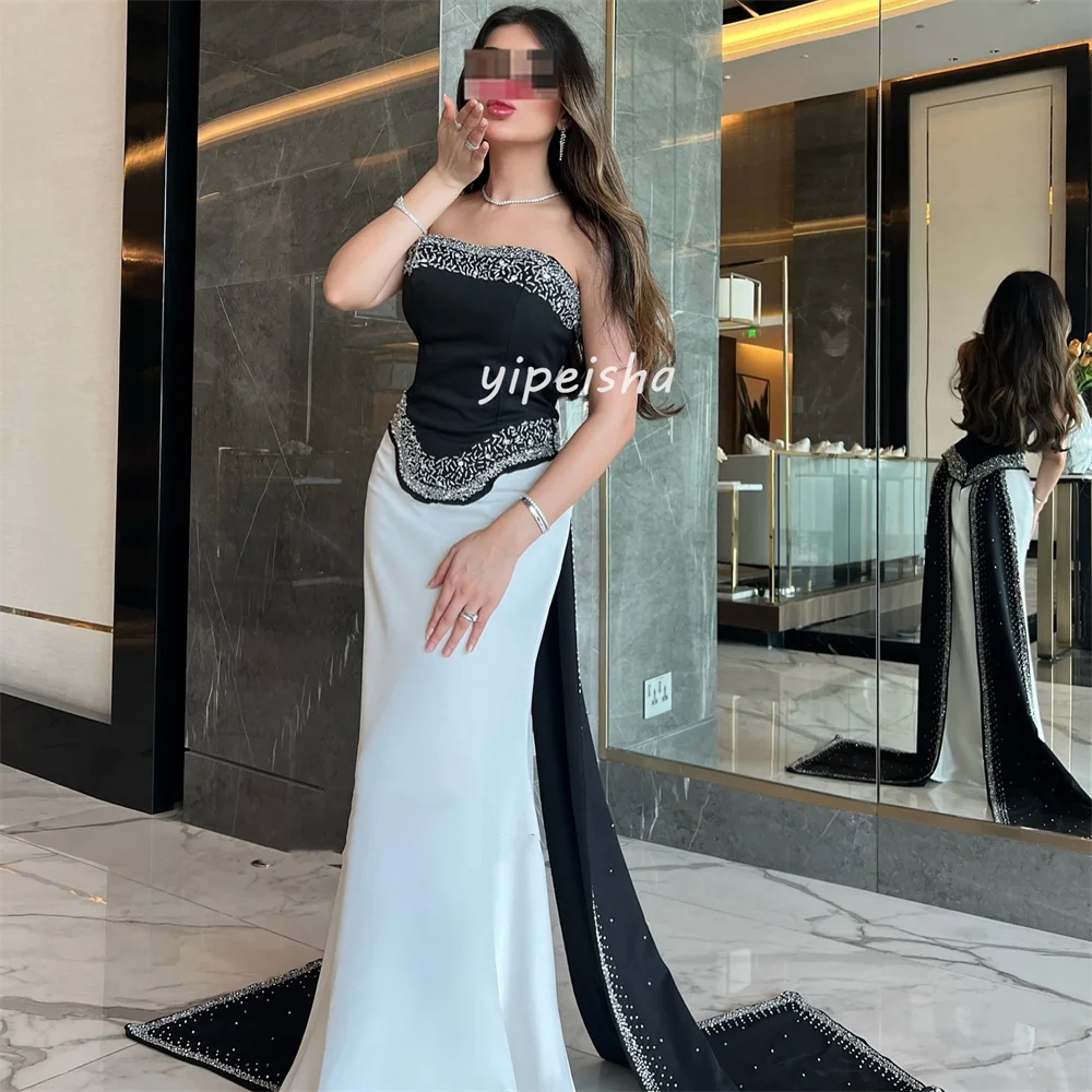 فستان سهرة مطرز طويل فاخر