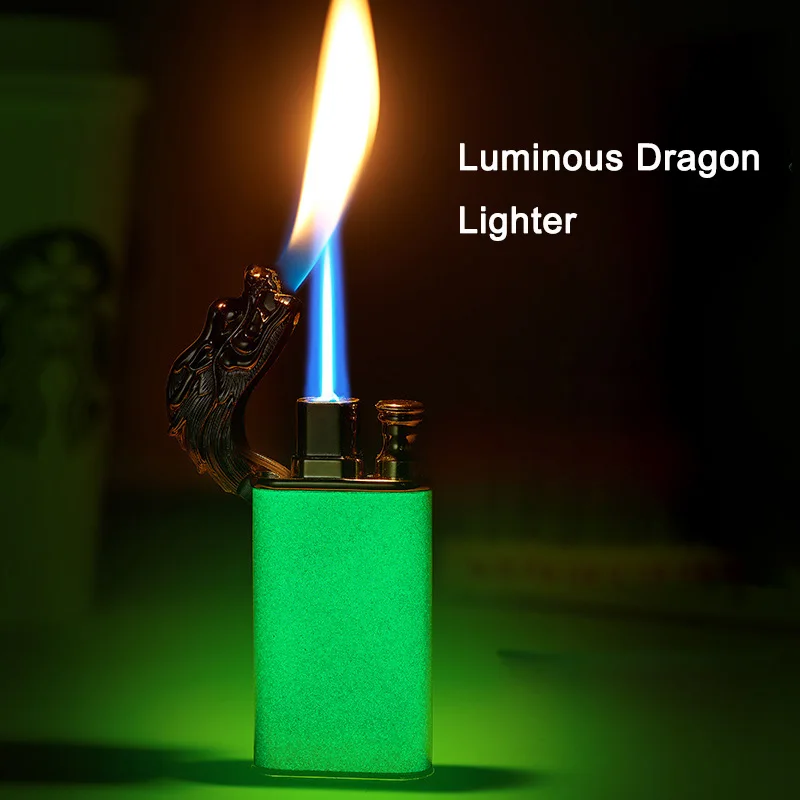 Взрыв газовой зажигалки. Как взорвать зажигалку. Газовая зажигалка в руке. Как взорвать зажигалку. Зажигалка может взорваться.