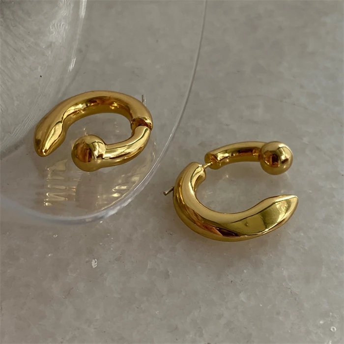 European And American Fashion Retro Geometric C Irregularly Shaped Earrings Contracted Metal Stud earrings Women Jewelry Gifts