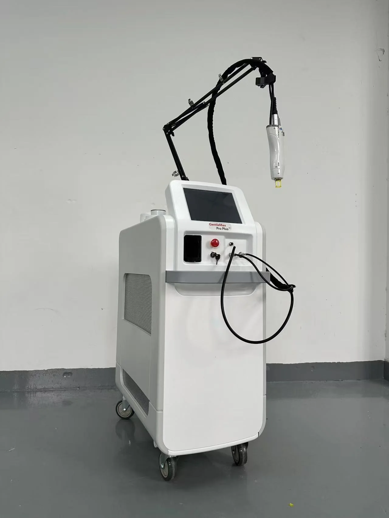 CE 2026 Professional Large Screen SLyric 755Nm Machine Hot Sale Skin Rejuvenation Hair Removal Head Arm Feet-Cool Features IT 3