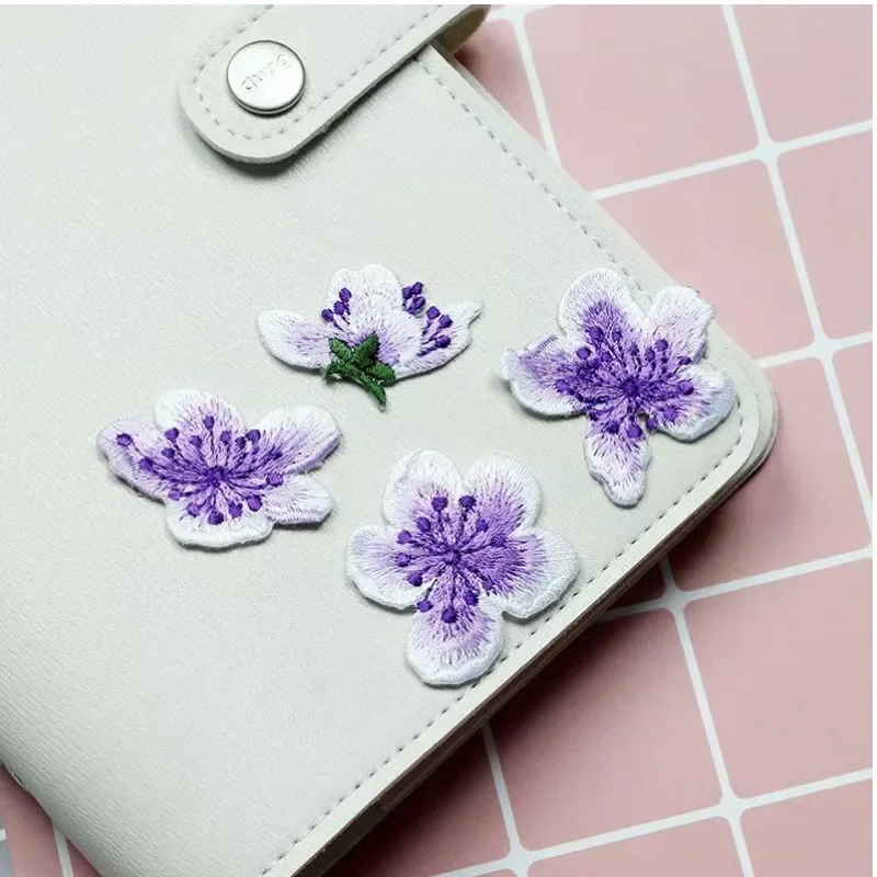 1 Set of Small Peach Blossom Embroidery Sewing Patch DIY Clothes Bag Hat Badge Sewing Decorative Accessories