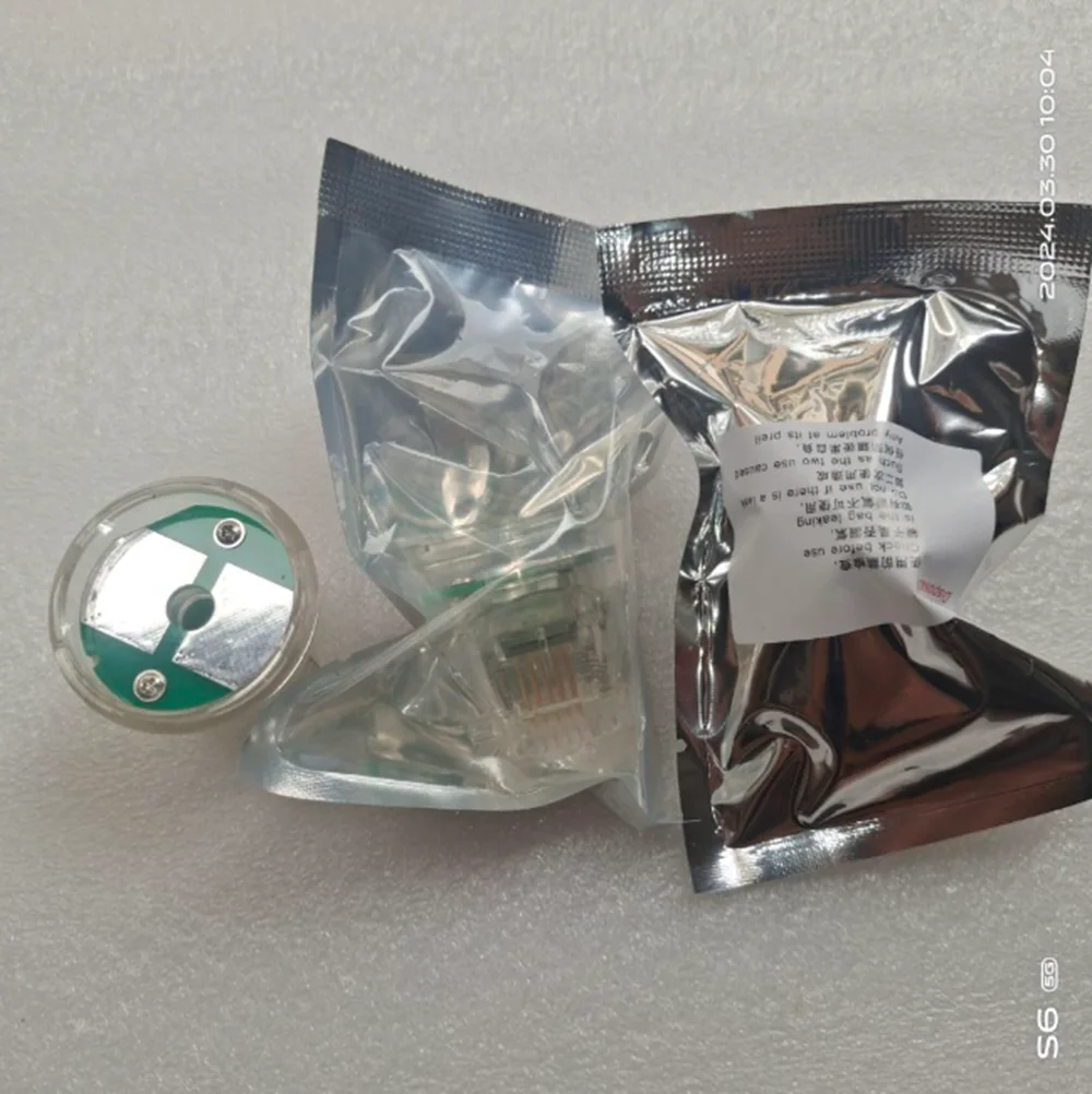 

10pcs Disposable Replace Tattoo Gold Plated 10/25/64 Pins Nano For Fractional RF Cartridge Accessory green background