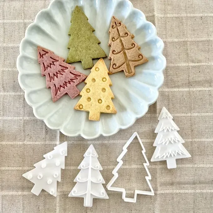 Christmas Tree Cookie Cutters Biscuit Mold Japanese Cute Cartoon Large and Small Fondant Tree Cutting Mold DIY Baking Tools cookie cutter baking mold cookie mould fondant cutter baking decorating tools