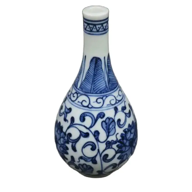 

China Old porcelain Blue and white flower pattern vase