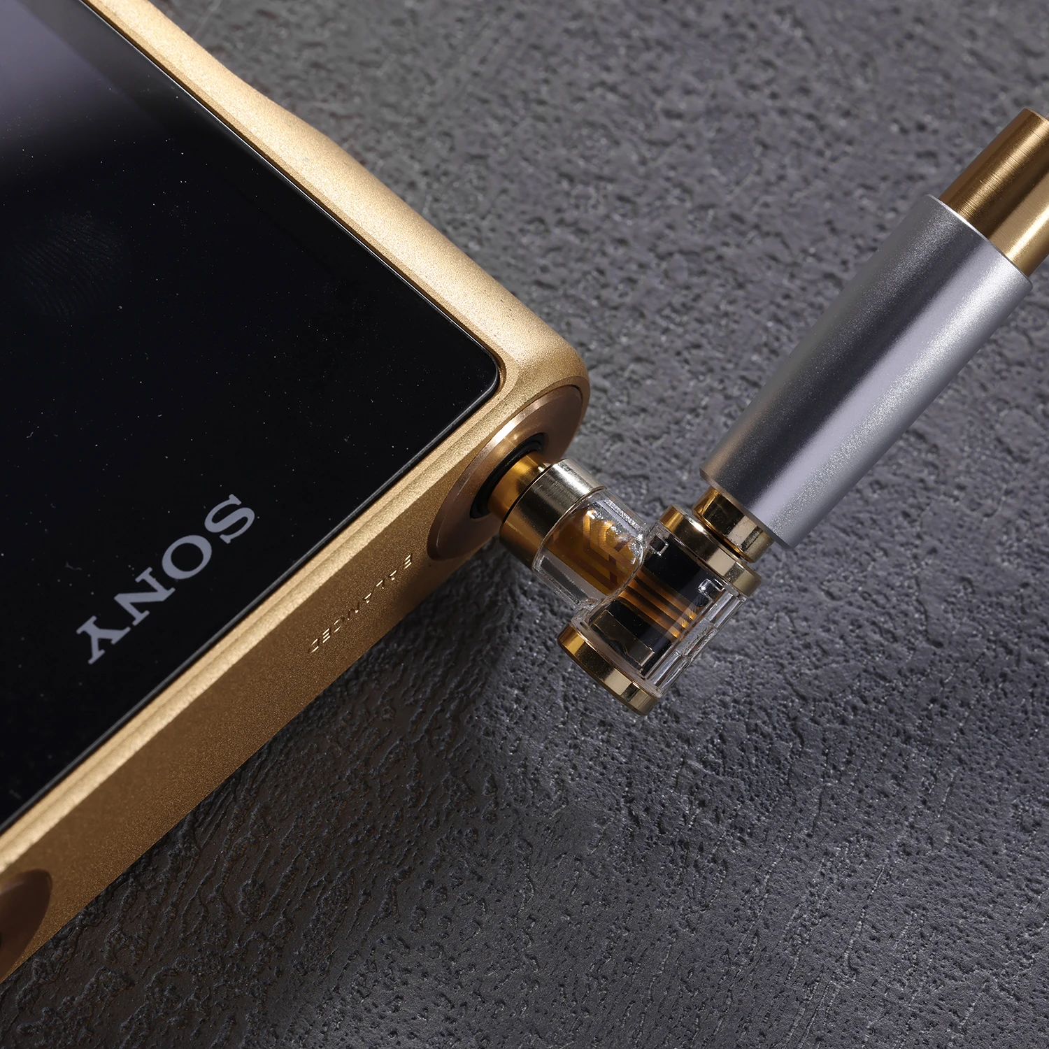 DDHiFi DJ44AG 2.5mm Balanced Female to 4.4mm Male Headphone Jack Adapter Audio Converter Earphone / DAP