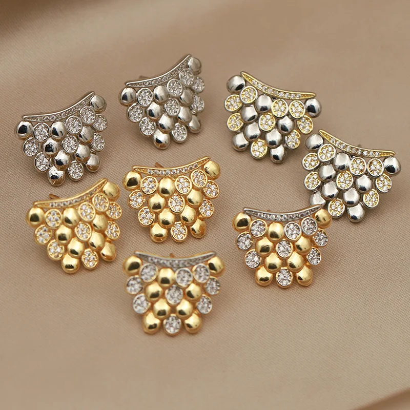 Pendientes de tuerca con cuentas de cristal de lujo de diseño clásico para mujer, joyería de marca de moda, pendientes de gota de agua de circonia delicada