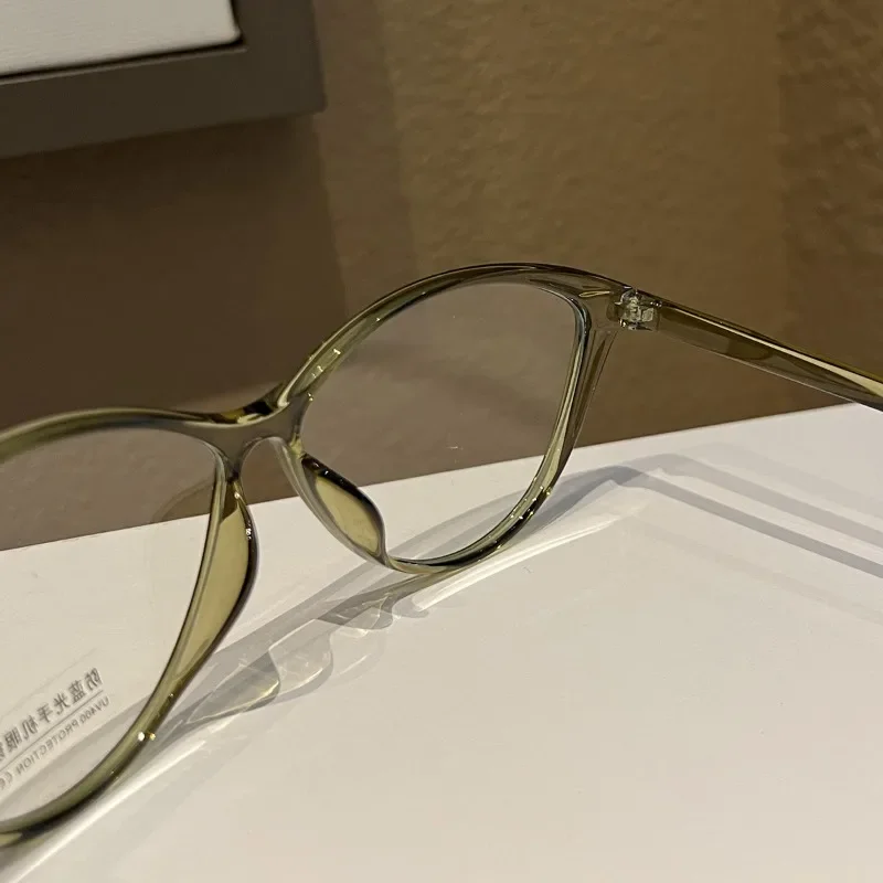 Women's Vintage Cat Eye Anti-Blue Light Gradient Eyeglasses