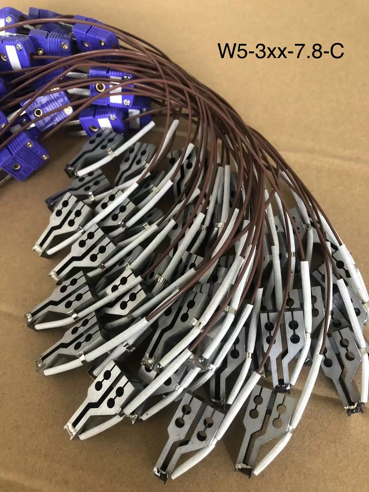

New Soldering Joint Welding Machine Soldering Head Habar Head Photovoltaic Soldering Head Junction Box Pulse Hot Pressing Head