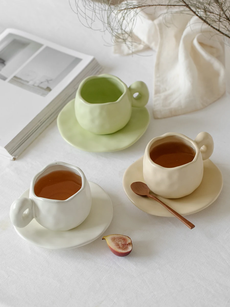 

Dopamine personality niche coffee cups and plates, high-end and exquisite afternoon tea latte cups, household ceramic water cups