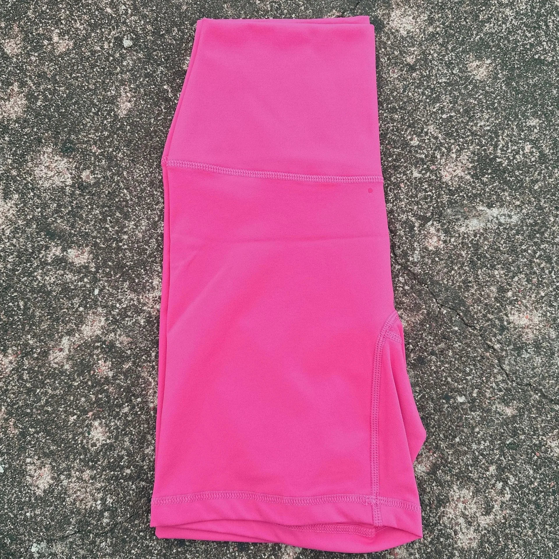 Women's High-Waist Cycling and Fitness Shorts with Built-In Pocket
