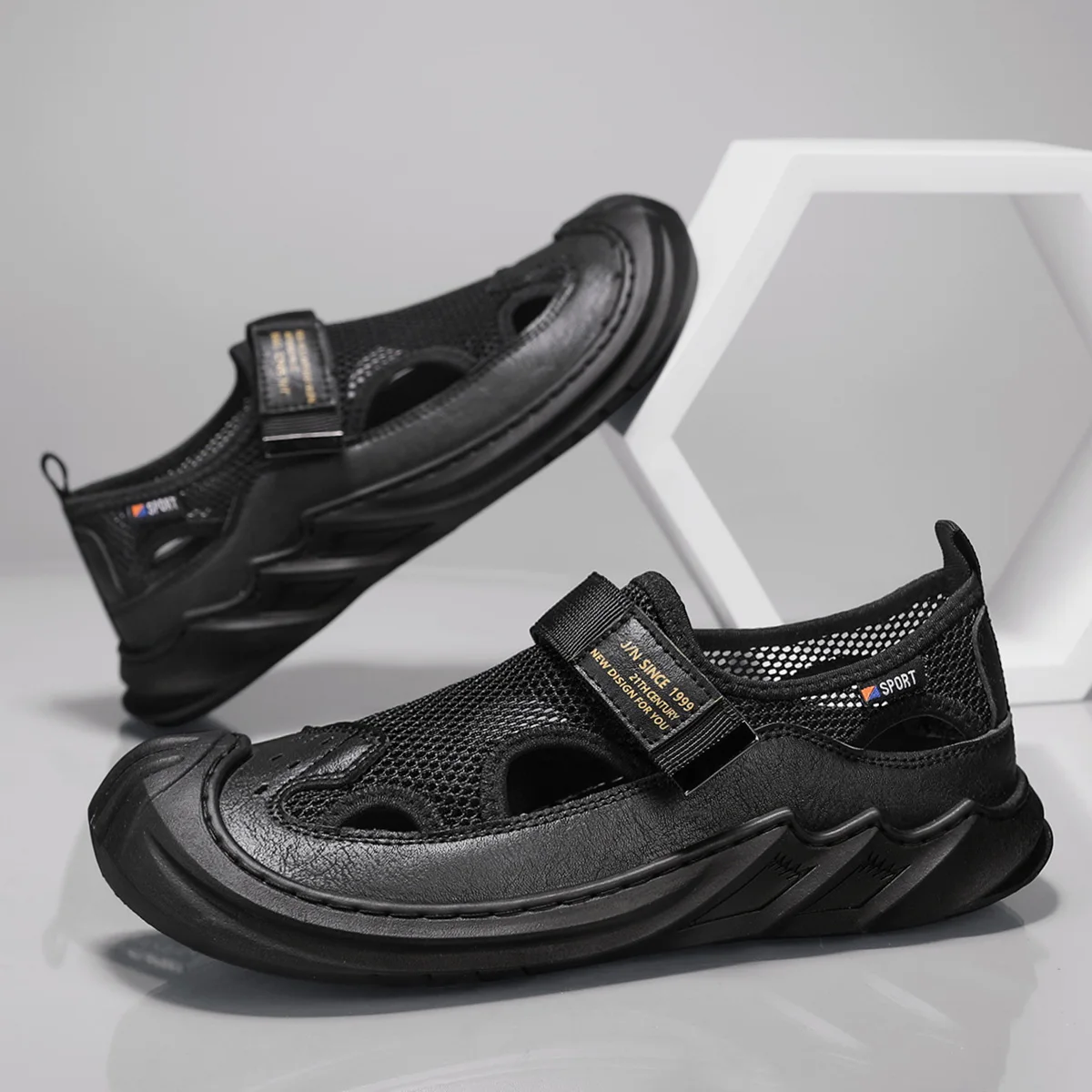 

Summer Men Sandals Genuine Leather Mens Casual Shoes Outdoor Men Leather Sandals for Men Beach Shoes Roman mens Shoes