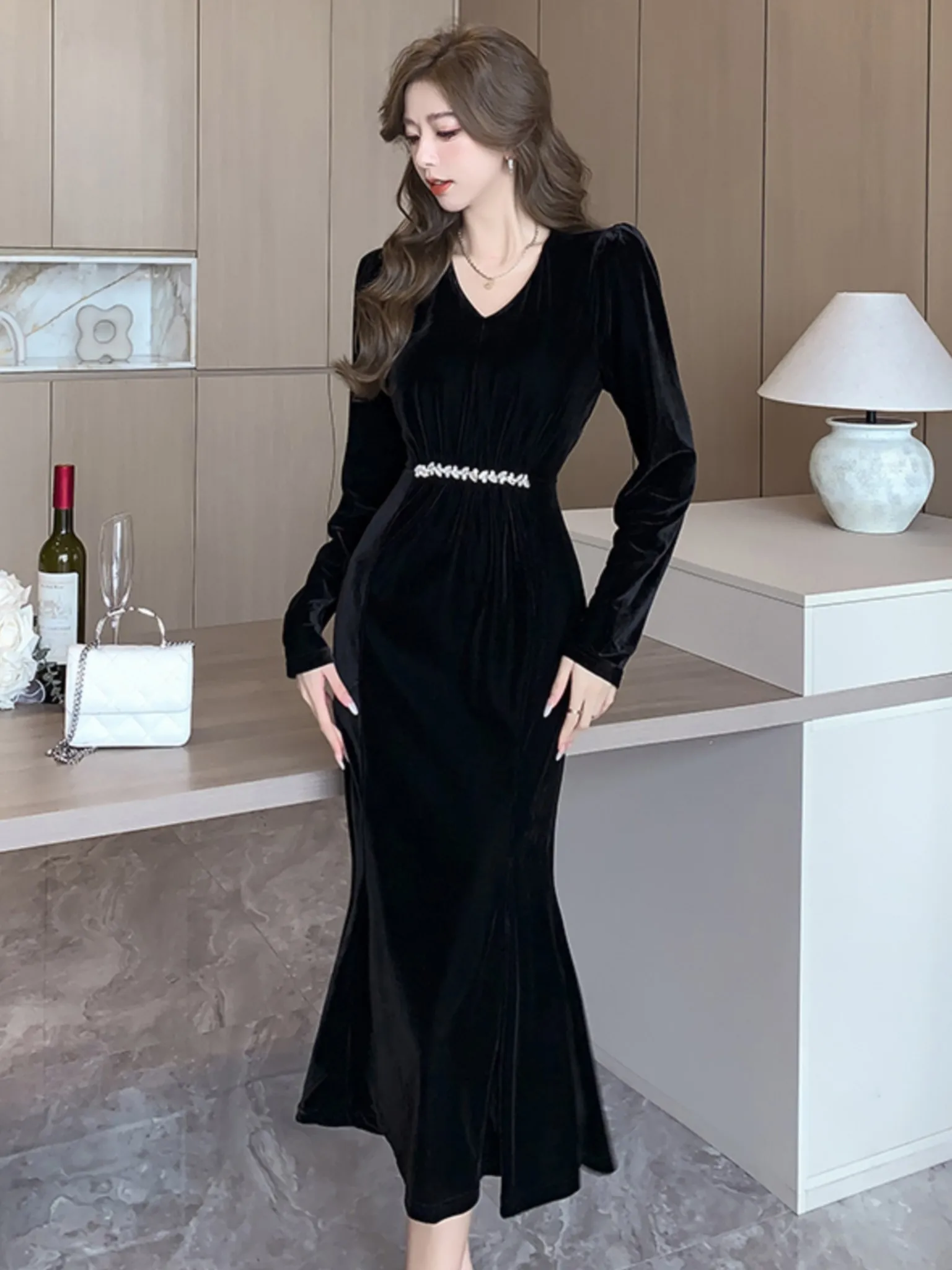 

Женское бархатное платье с юбкой-годе, элегантное облегающее платье с длинным рукавом и V-образным вырезом для свадьбы и выпускного вечера, откровенное платье во Франции, Осень-зима