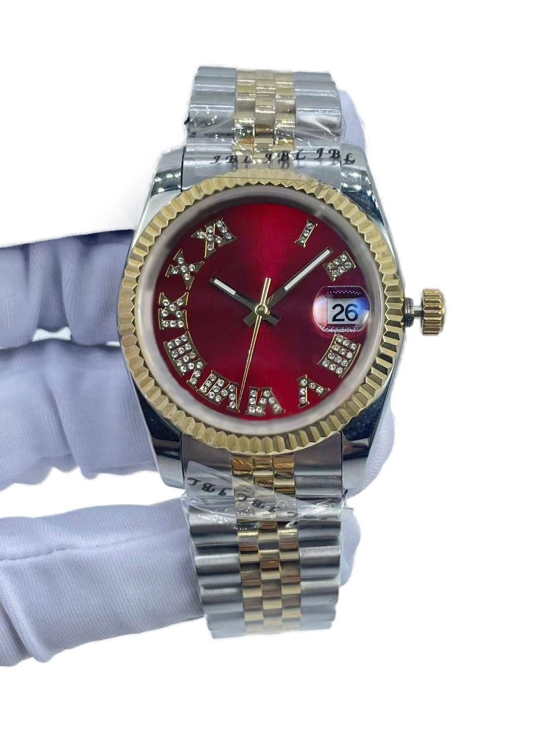 

"Women's 36mm Diamond Waterproof Watch with Calendar Window and Steel Bracelet
